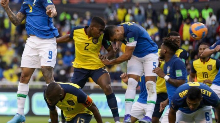La polémica fue la tónica en el partido Ecuador-Brasil
